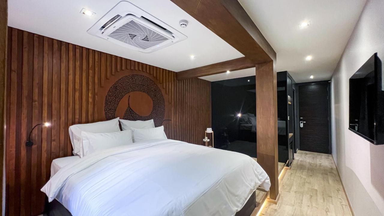 The Nhorm Hotel Ratchada Bangkok Ngoại thất bức ảnh
