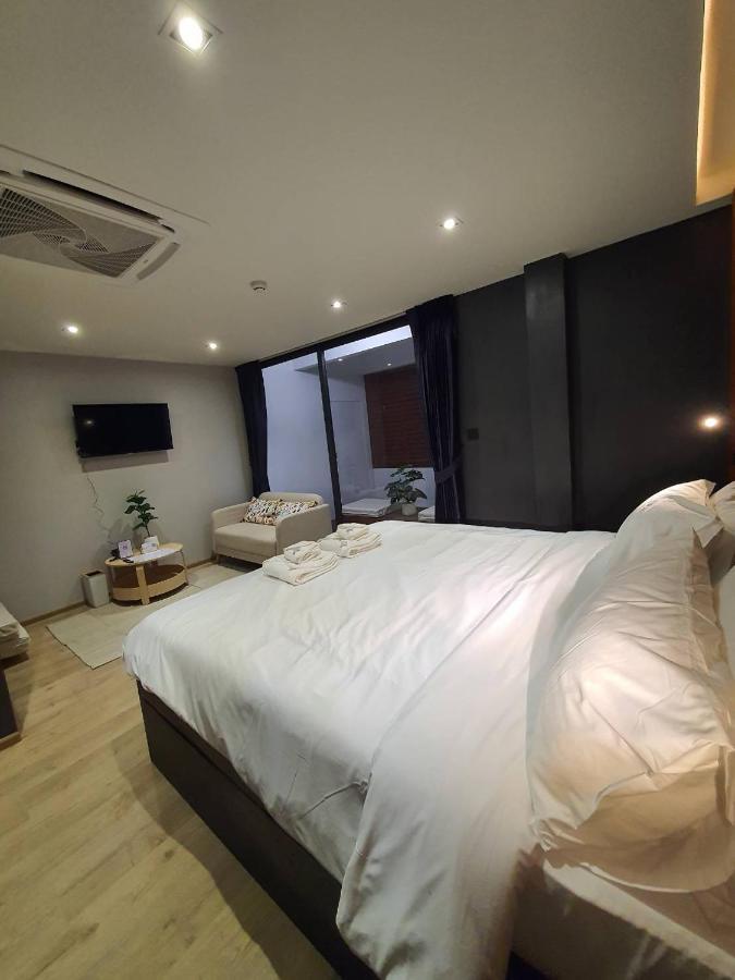 The Nhorm Hotel Ratchada Bangkok Ngoại thất bức ảnh